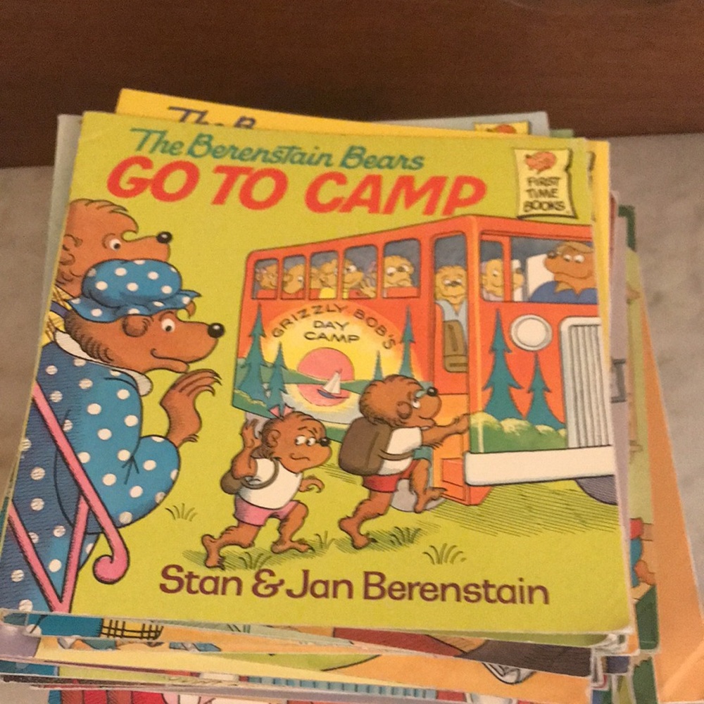 Random House-Set Of 34 Berenstain Bears Books - Picture 16 of 16